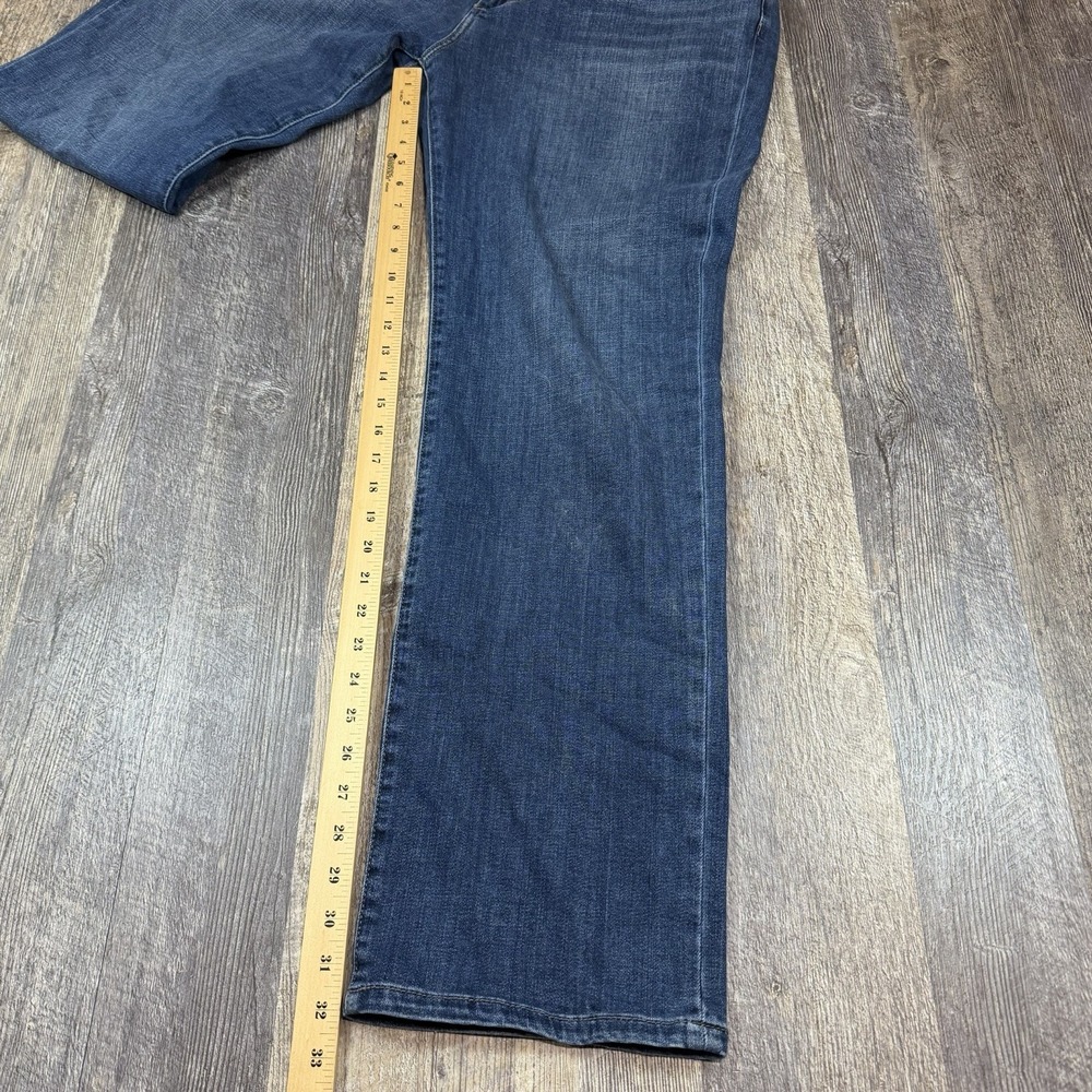 Joe's Jeans Mens 40x32 Straight Leg Blue Denim Soft Stretch Classic Medium Wash - Picture 12 of 12